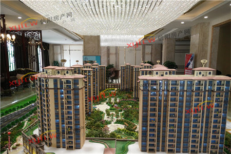 华府壹号，140平套三双卫，车位付房，精装修不到连廊