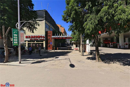 南河湾小区3室2厅1卫90平简装带储藏室